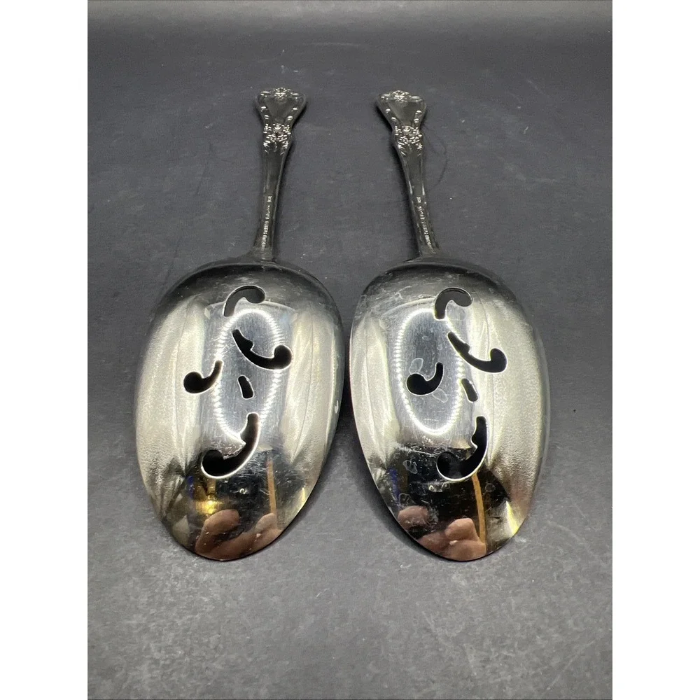 Oneida Kennett Square Distinction Deluxe Stainless Pierced Serving Spoons Set 2